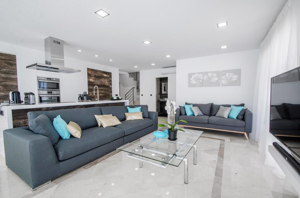 贝纳尔马德纳Gorgeous 170 Sq.M. Penthouse With Sea View Terraces公寓 外观 照片